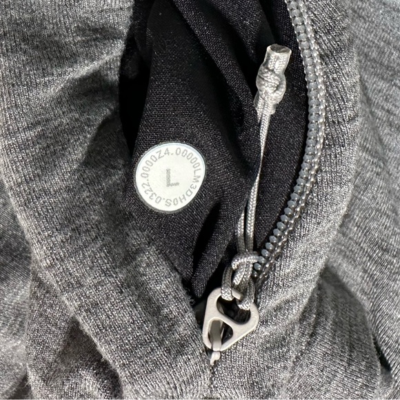 Lululemon Surge Warm 1/2 Zip Pullover Size L Heathered Grey $128 - Picture 6 of 6